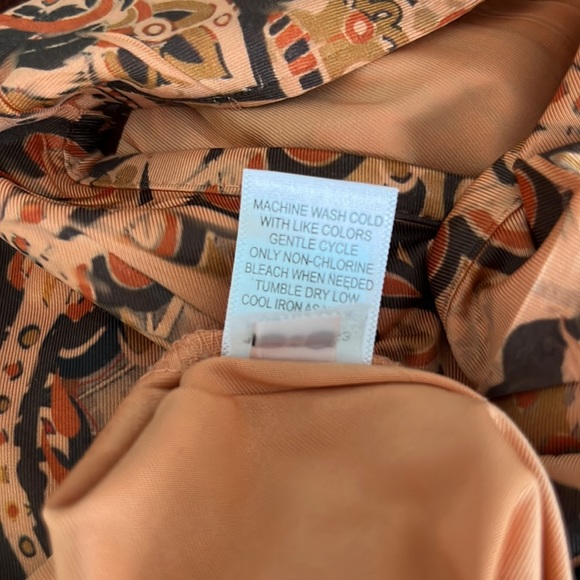 One World cold-shoulder blouse - Picture 9 of 9